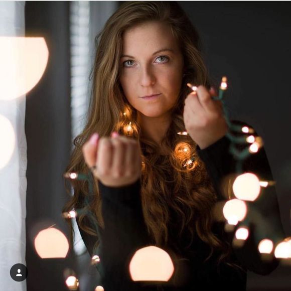 Meet your Posher, Zoë - Picture 1 of 1